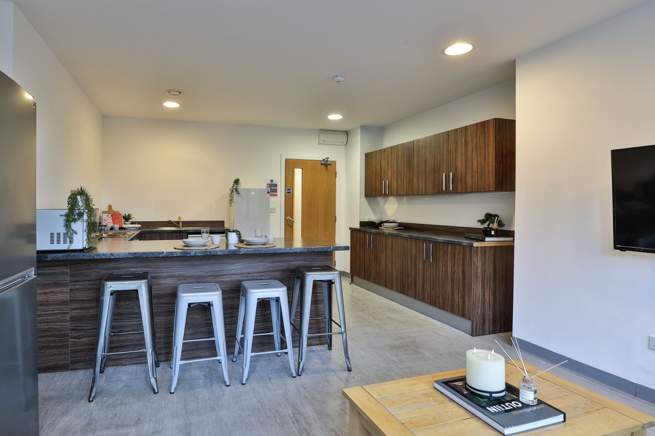 Claremont-House-Share-Kitchen-Student-Accommodation-in-Glasgow-10-of-33.jpg