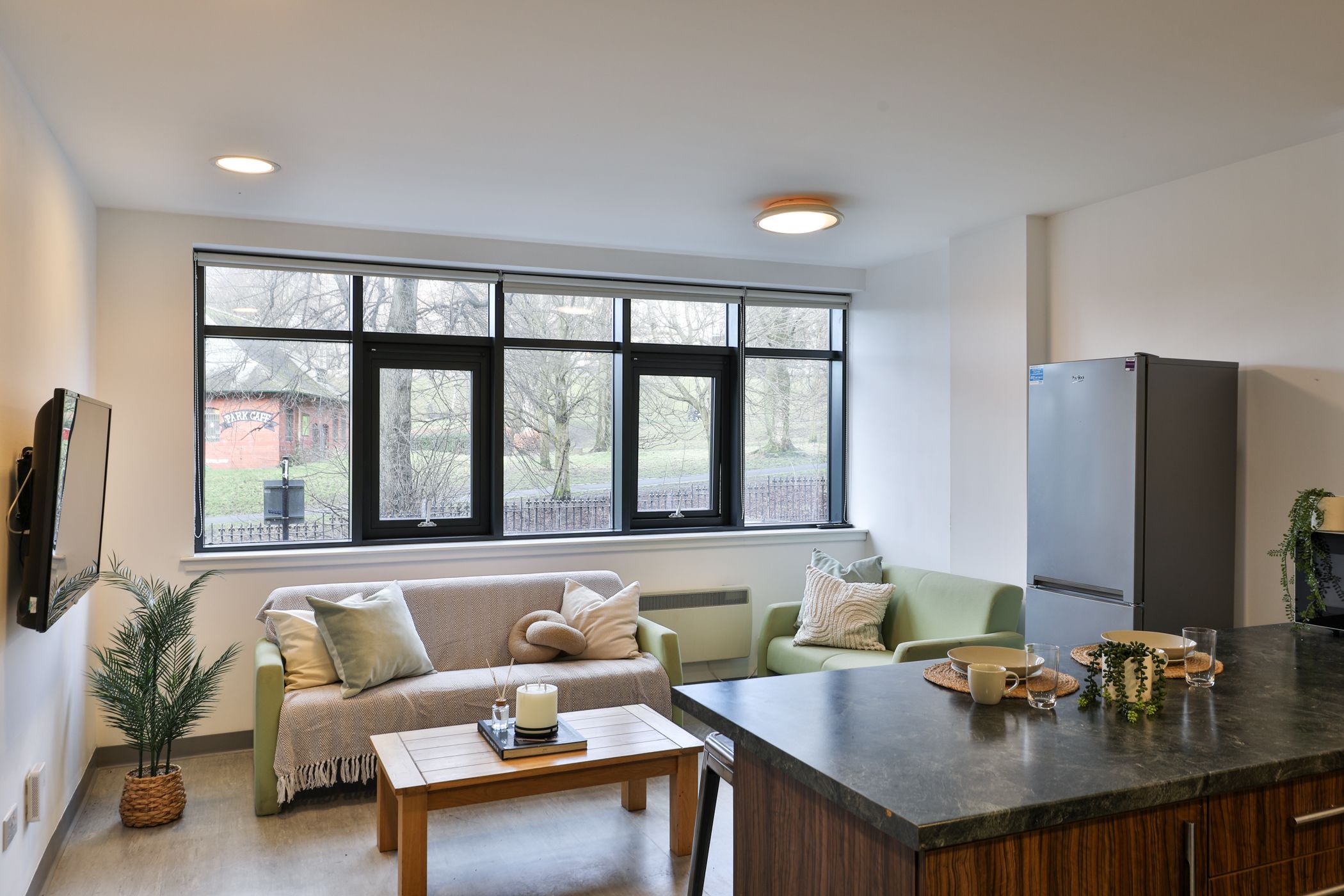 Claremont-House-Shared-Kitchen-Student-Accommodation-in-Glasgow-1-of-33.jpg